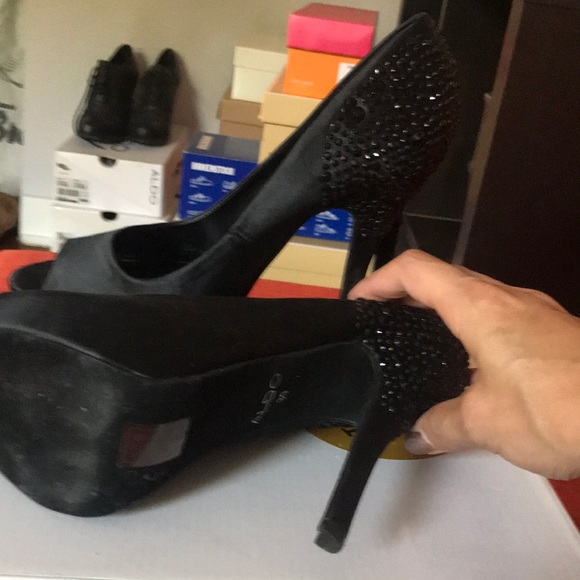 Black Rhinestone Heel - Picture 7 of 8